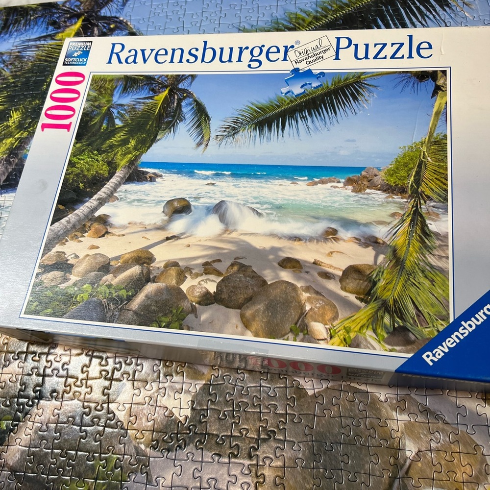 Ravensburger seaside beauty 1000 piece puzzle